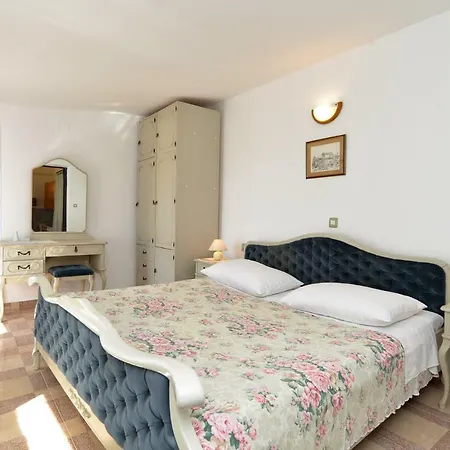 Elsa 534 Apartamento *