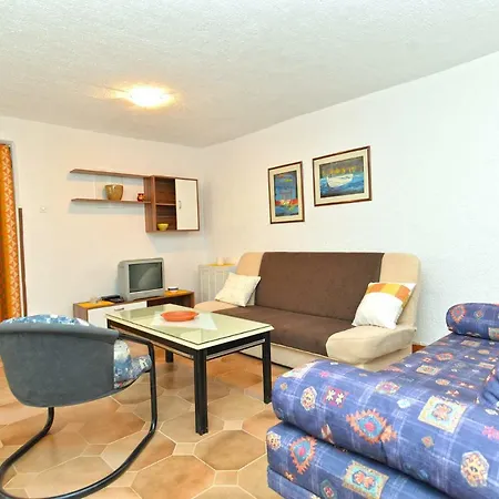 Apartment Elsa 534 Stinjan